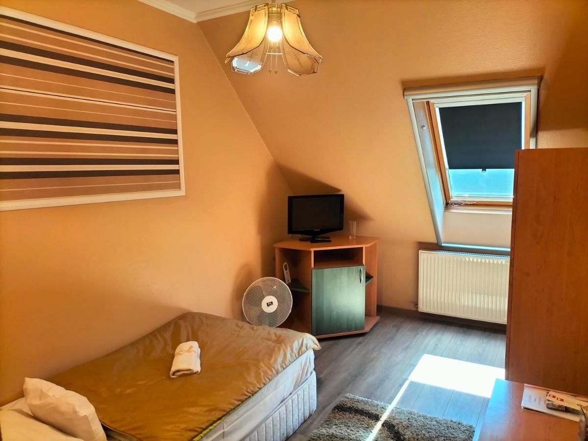 Bajor Panzio Buek-Buekfuerdo, Adults Friendly 12 Plus Exterior photo