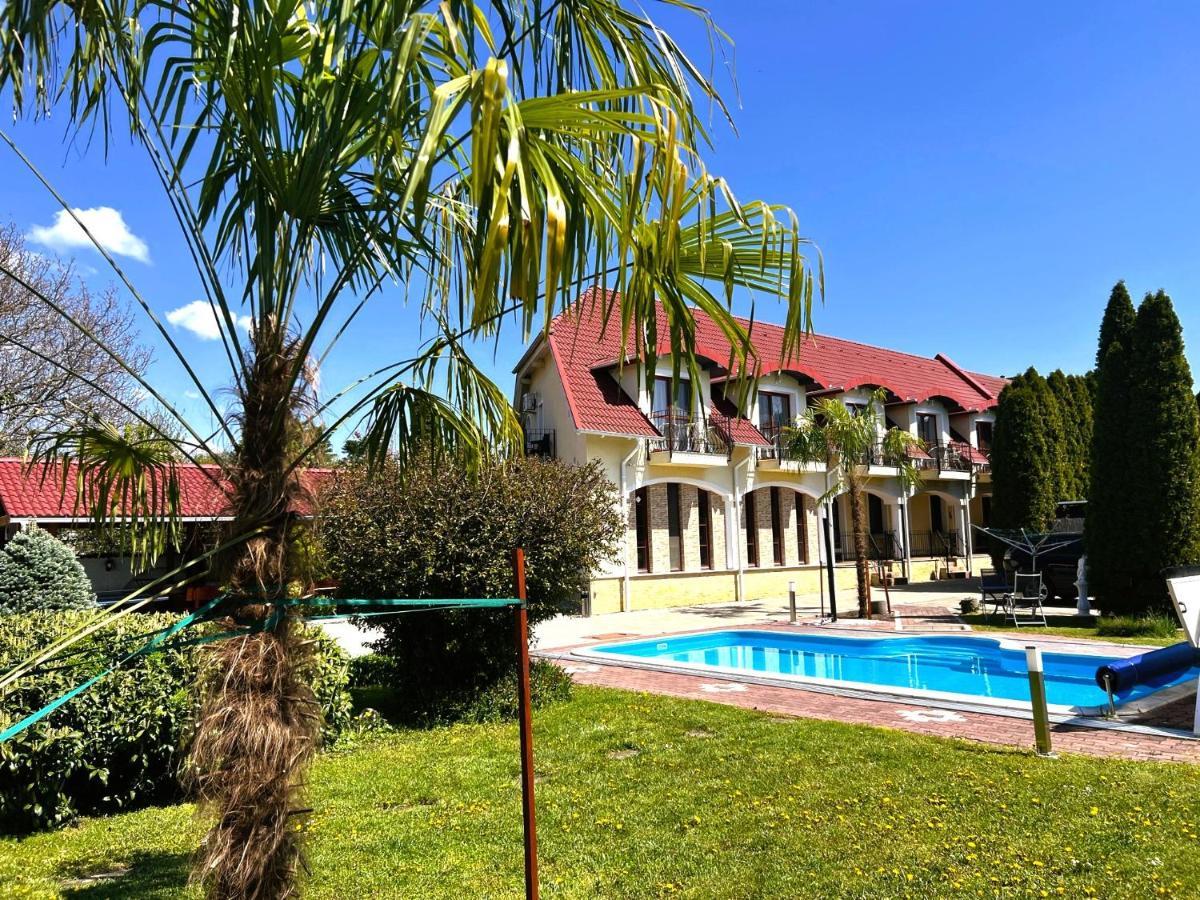 Bajor Panzio Buek-Buekfuerdo, Adults Friendly 12 Plus Exterior photo