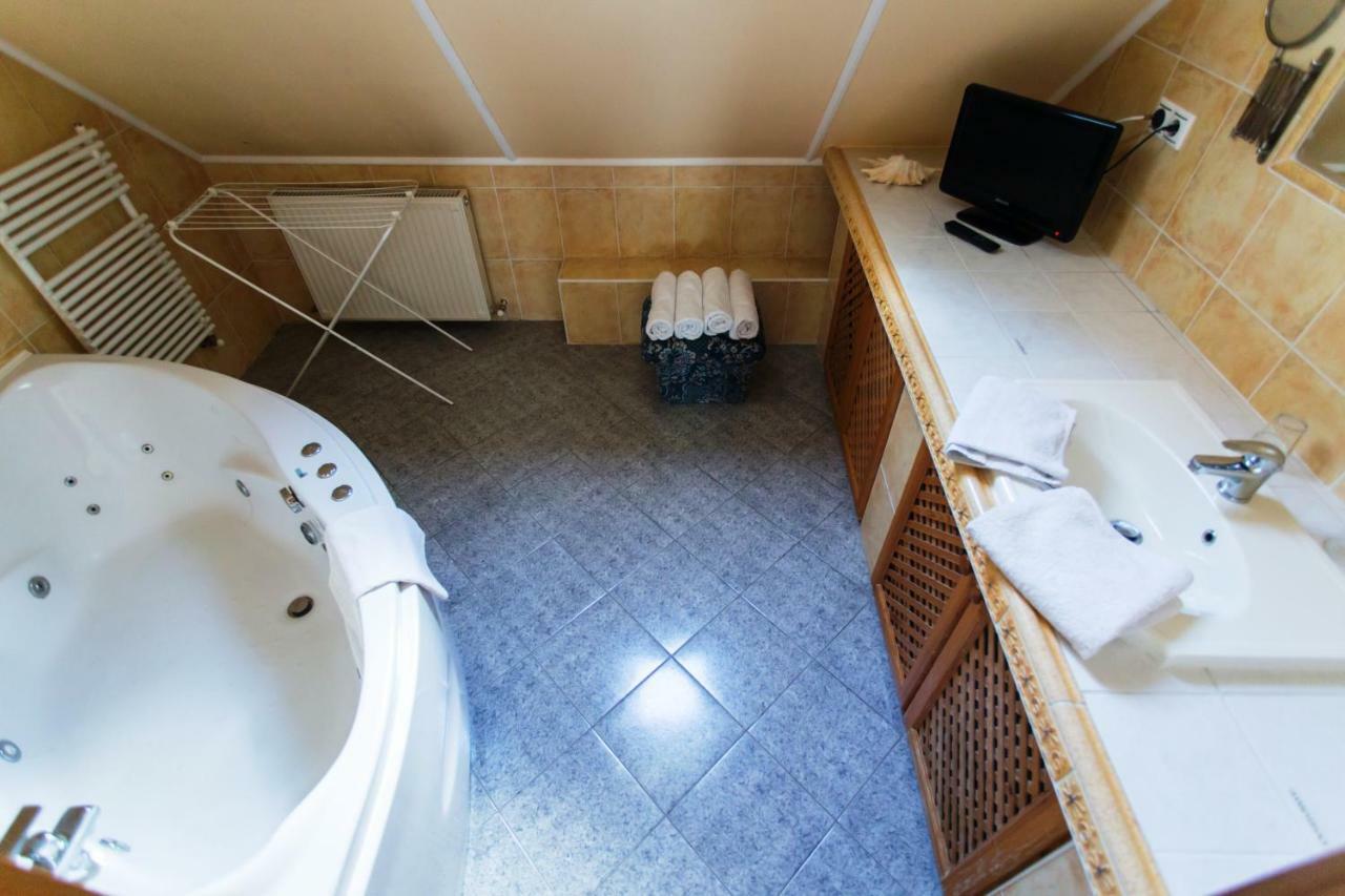 Bajor Panzio Buek-Buekfuerdo, Adults Friendly 12 Plus Exterior photo